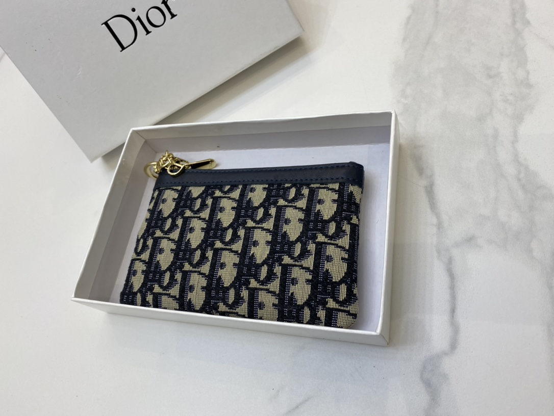 上品でファッションDior クリスチャンディオール財布 実物の写真スーパーコピー財布代引き可能国内発送後払い安全必ず届く信用できるサイト